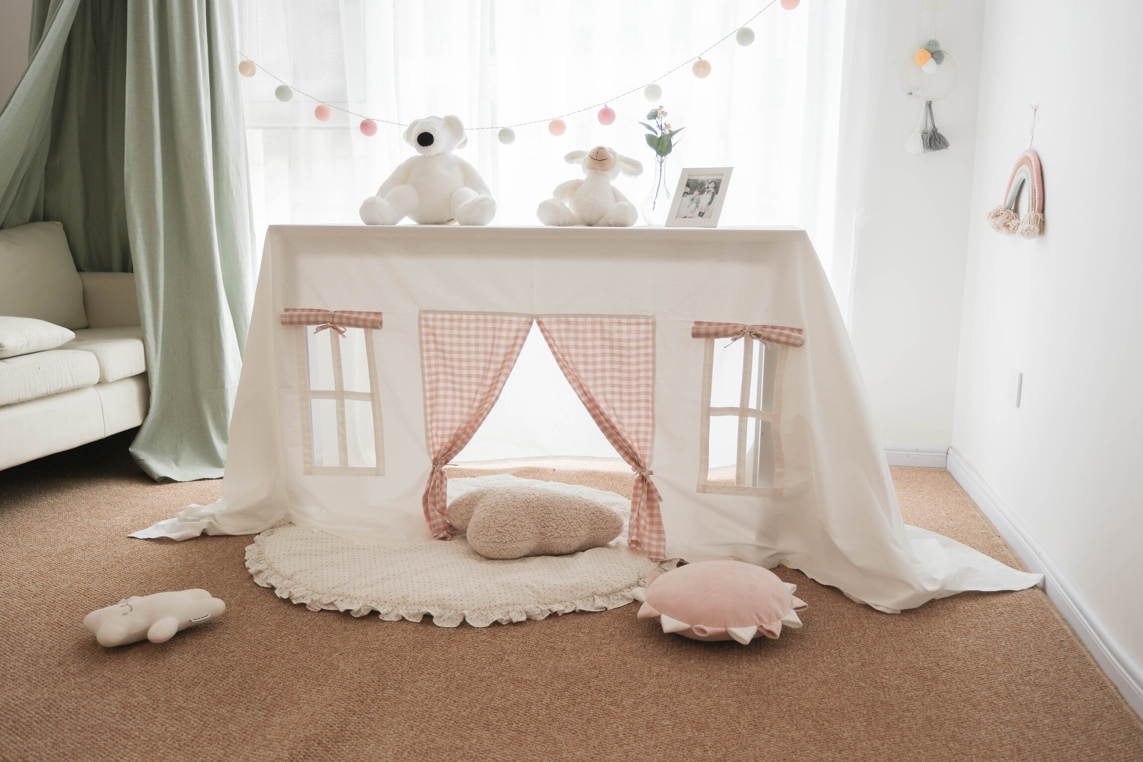 Little Hideout Table Tent
